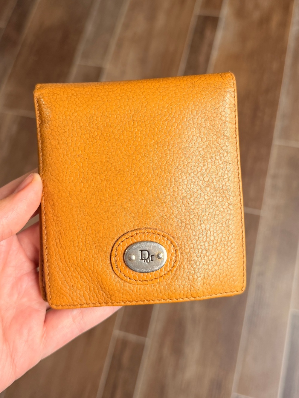 Dior wallet